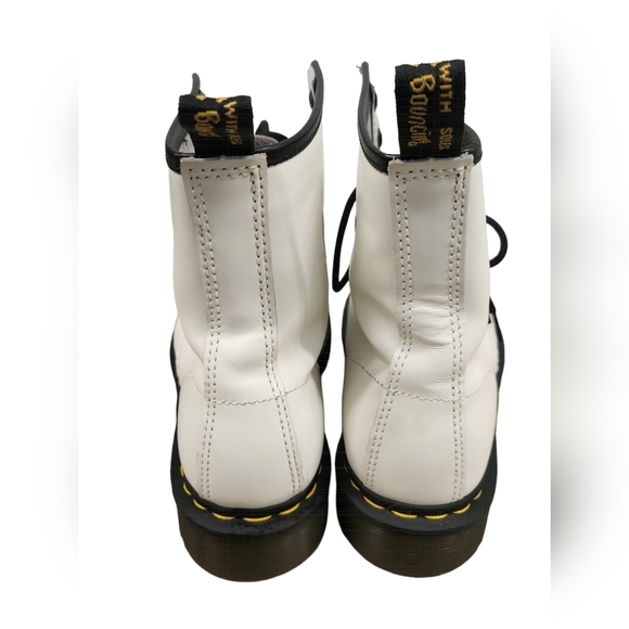 Doc Marten 1460 WOMEN'S PATENT LEATHER LACE UP BOOTS 6 M - Picture 8 of 16